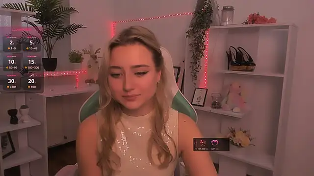 Lulu   Moon online show from 11.23.25