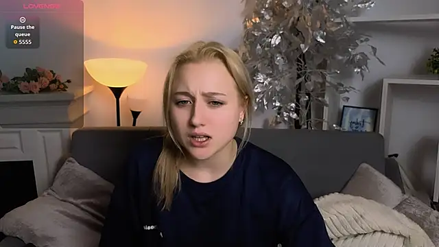 Lulu   Moon online show from 12.17.25