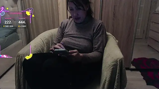 Snapshot of Ambika_beauty chatting on 10.16.25 Ambika beauty online show from 10.16.25