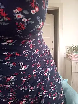 Snapshot of Ambika_beauty chatting on 10.18.25 Ambika beauty online show from 10.18.25