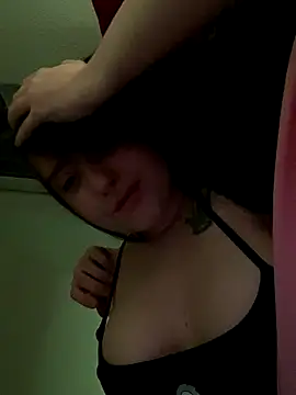 Snapshot of Kiki6679 chatting on 10.19.25 Kiki6679 online show from 10.19.25