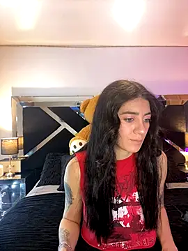 Snapshot of Moon_Magic chatting on 10.28.25 Moon Magic online show from 10.28.25