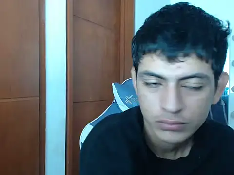 Snapshot of yosep_19CM chatting on 10.13.25 yosep 19CM online show from 10.13.25