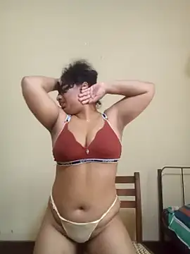 Expose Queen online show from 03.09.26