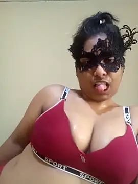 Expose Queen online show from 03.28.26