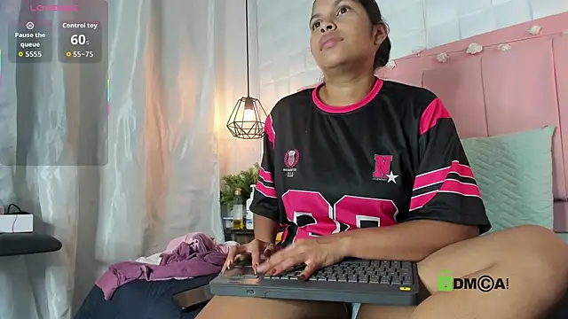 Lunaamorena  online show from 01.09.26