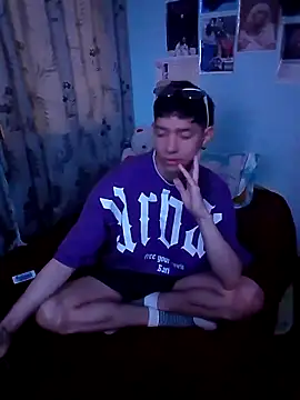 Snapshot of heyy_noah11 chatting on 10.11.25 heyy noah11 online show from 10.11.25