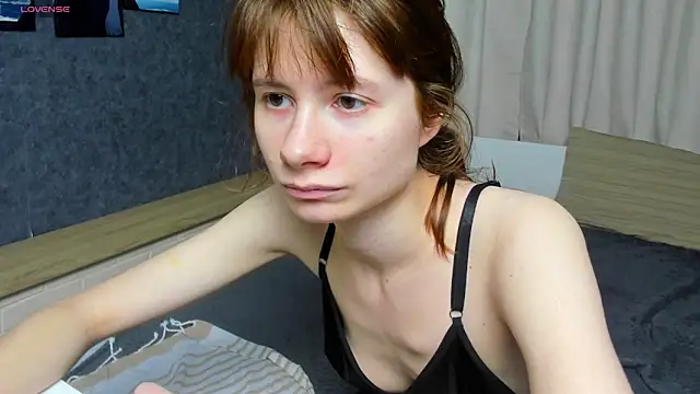 Snapshot of EvelynJin_ chatting on 10.19.25 EvelynJin online show from 10.19.25