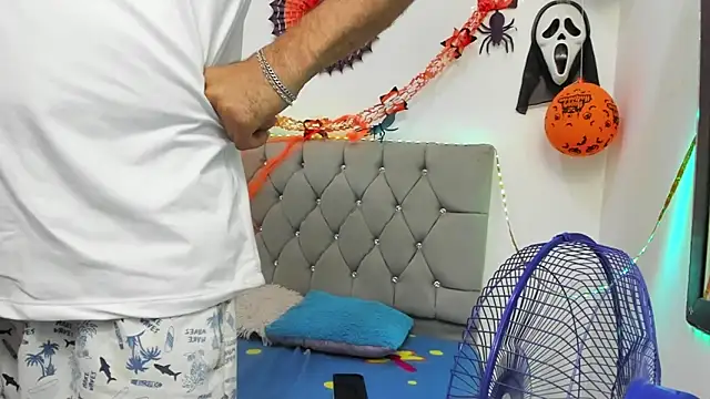 Sofi And Santy online show from 11.03.25