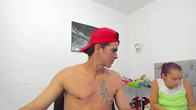 Sofi And Santy online show from 11.26.25