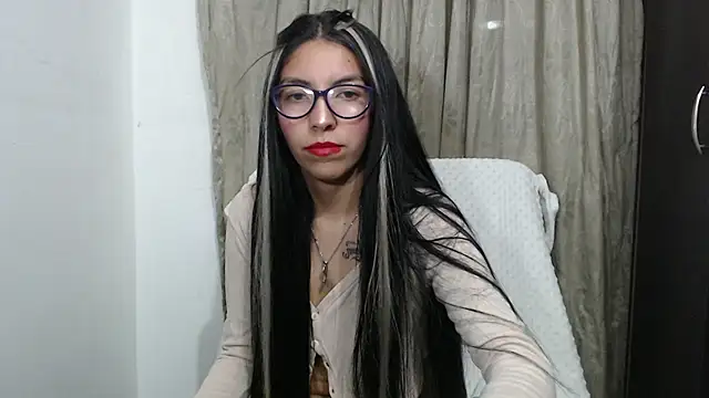 AlejaRosuie online show from 10.20.25