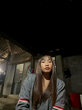 Snapshot of Maymay__ chatting on 10.21.25 Maymay online show from 10.21.25