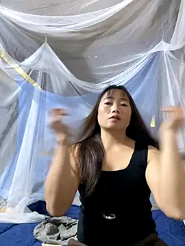 Snapshot of Maymay__ chatting on 10.29.25 Maymay online show from 10.29.25