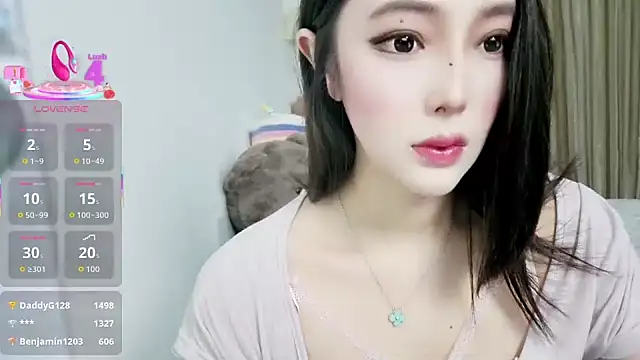 Snapshot of XIAOJIEBB-2025 chatting on 10.16.25 XIAOJIEBB-2025 online show from 10.16.25