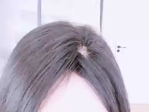 Snapshot of lovezier chatting on 10.28.25 lovezier online show from 10.28.25