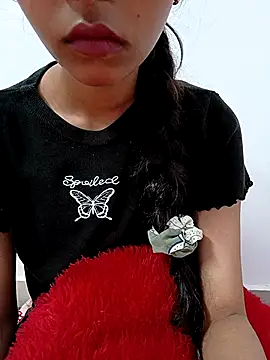 Mustardqueen online show from 10.31.25