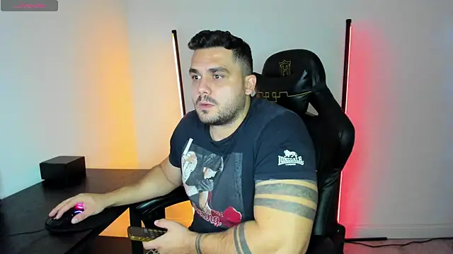 Snapshot of Danielbateson chatting on 10.16.25 Danielbateson online show from 10.16.25