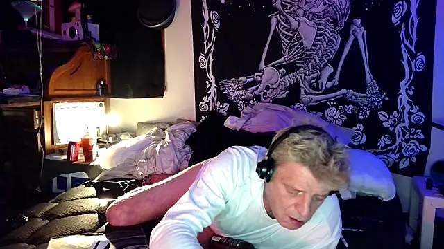 whitehole4bbc252 online show from 04.06.26