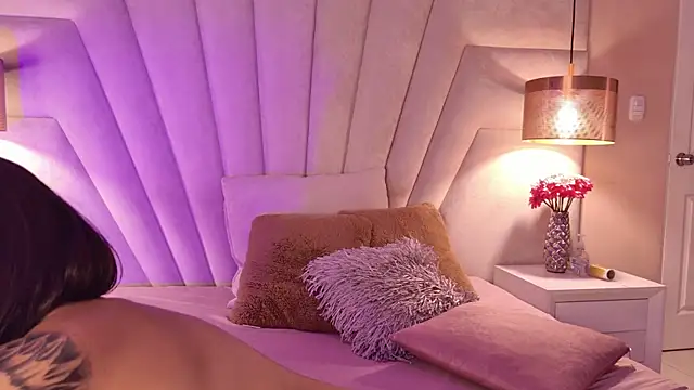 AlyssaRay online show from 01.17.26