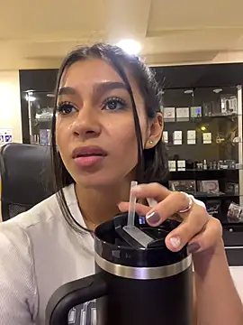 AlyssaRay online show from 04.01.26