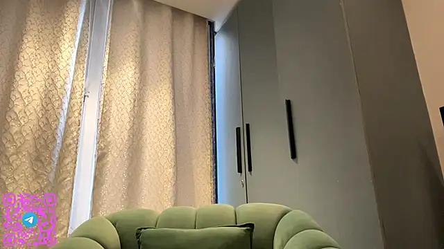 AlessiaChen online show from 10.23.25