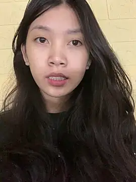 linh-lan1 online show from 10.22.25