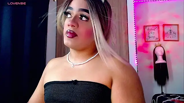 Sofiabigcock22 online show from 02.12.26