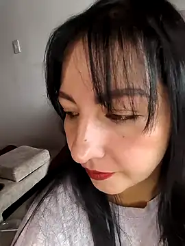 kitten25-hott online show from 10.19.25