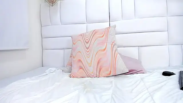 denisse khan online show from 03.14.26