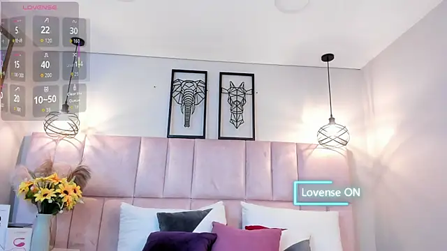 Ari lynn  online show from 11.13.25