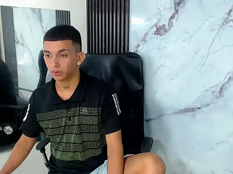 Brandonhott online show from 10.12.25
