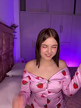 MIACUTEE  online show from 11.14.25