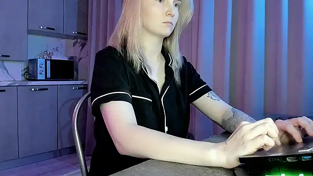 Ashbb21 online show from 10.11.25