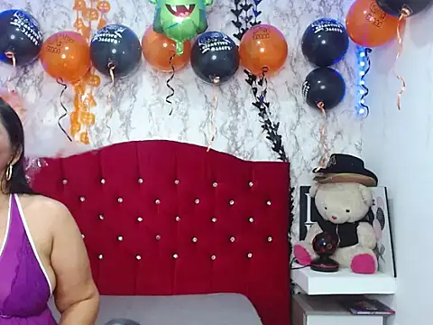  Danna Milf  online show from 10.26.25