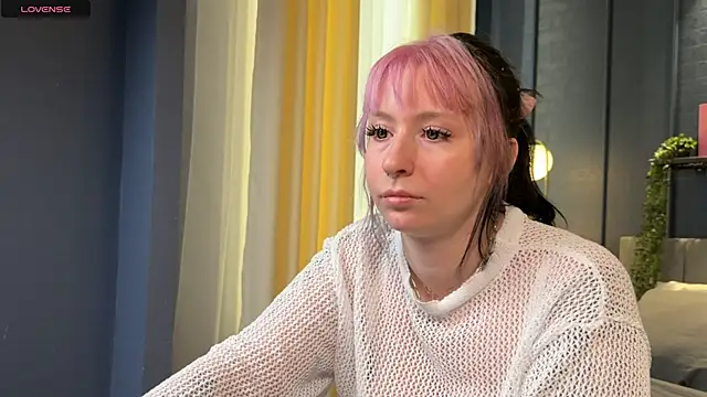 Snapshot of PeggyMcDean chatting on 10.14.25 PeggyMcDean online show from 10.14.25