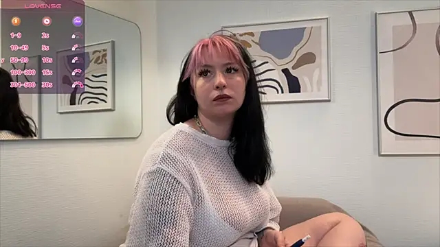 Snapshot of PeggyMcDean chatting on 10.15.25 PeggyMcDean online show from 10.15.25