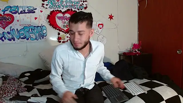 picante70  online show from 12.18.25