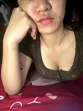 Snapshot of TranOanh999 chatting on 10.15.25 TranOanh999 online show from 10.15.25