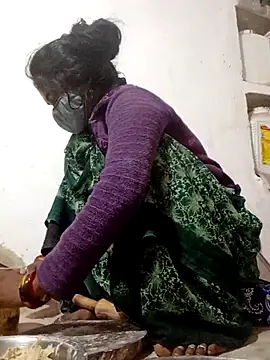 Snapshot of Rasiya_5 chatting on 11.27.25 Rasiya 5 online show from 11.27.25