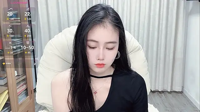 Snapshot of XFDLL-BAOBEI chatting on 10.13.25 XFDLL-BAOBEI online show from 10.13.25