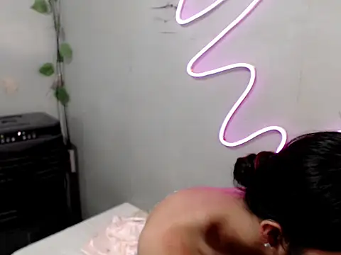 miatrixs online show from 03.27.26