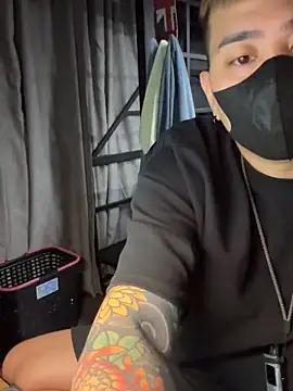 Han Wolf 830 online show from 04.26.26