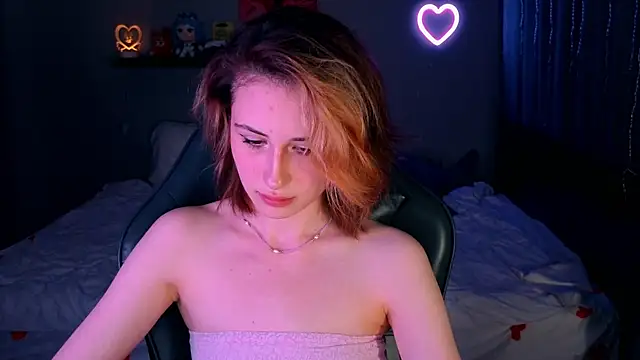 Snapshot of Keti_moon chatting on 06.12.26 Keti moon online show from 06.12.26