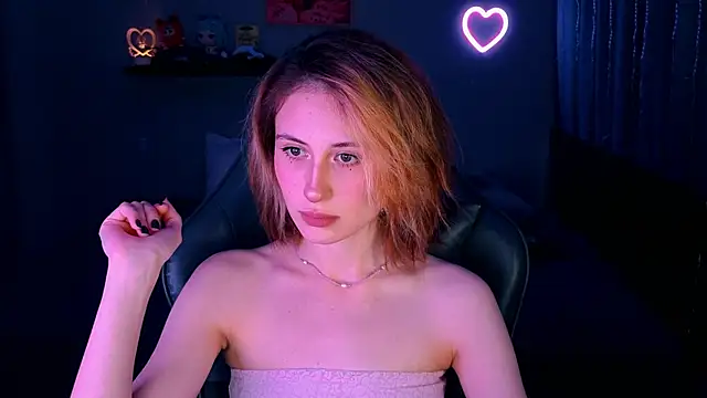 Snapshot of Keti_moon chatting on 06.15.26 Keti moon online show from 06.15.26