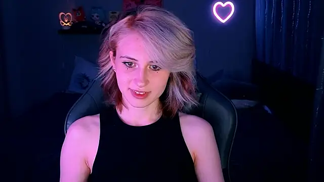Snapshot of Keti_moon chatting on 06.17.26 Keti moon online show from 06.17.26