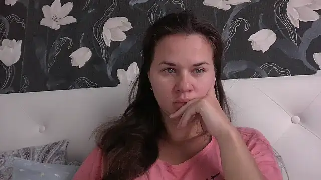Snapshot of GiaaCaranggi chatting on 10.15.25 GiaaCaranggi online show from 10.15.25