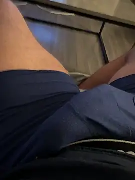 Snapshot of EthanKane chatting on 10.13.25 EthanKane online show from 10.13.25