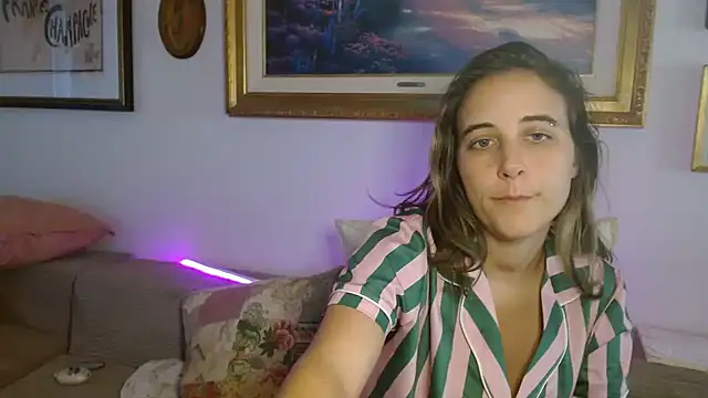 Snapshot of lill_daddysgirl chatting on 06.25.26 lill daddysgirl online show from 06.25.26