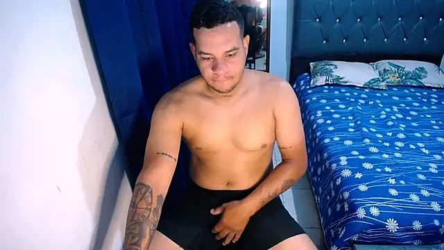 Snapshot of cristian_maln1 chatting on 10.29.25 cristian maln1 online show from 10.29.25