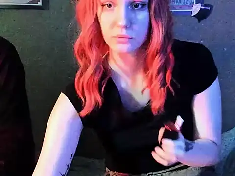 Snapshot of Skirklove chatting on 10.15.25 Skirklove online show from 10.15.25